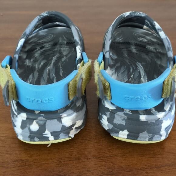 CROCS - KIDS CLS ALL-TERRAIN MARBLED SANDAL J2 and J3 - Picture 4 of 8
